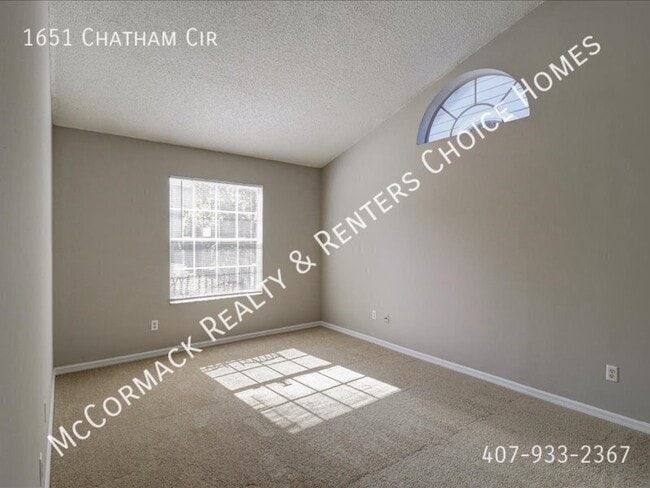 Building Photo - 1651 Chatham Cir