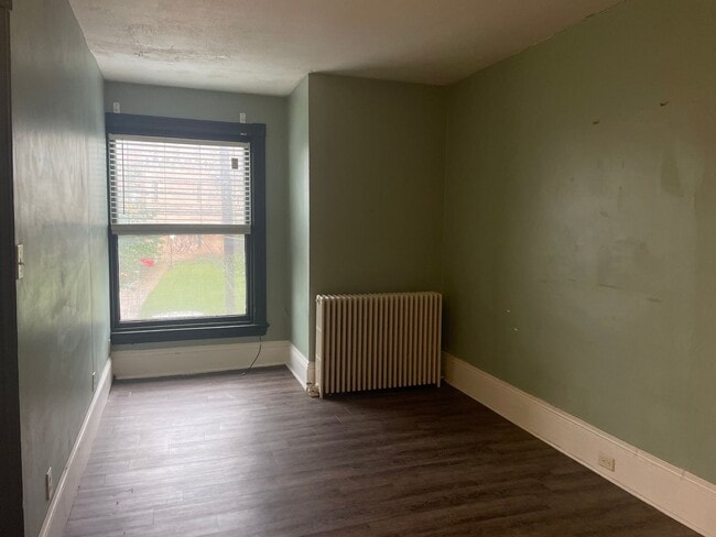 Building Photo - One Bedroom Apartment in Lancaster City