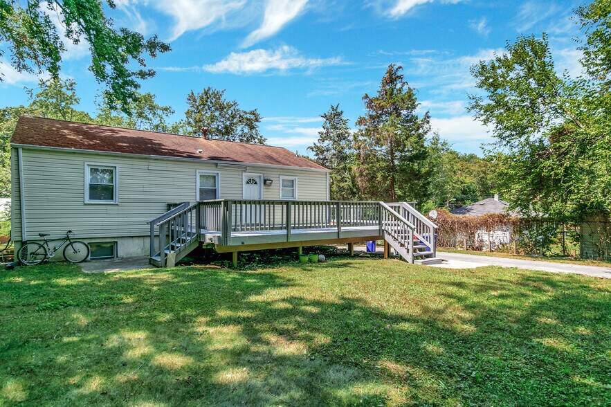 Building Photo - 9085 Autoville Dr