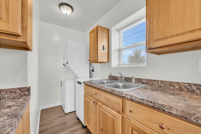 Building Photo - 202 S Middleton Rd