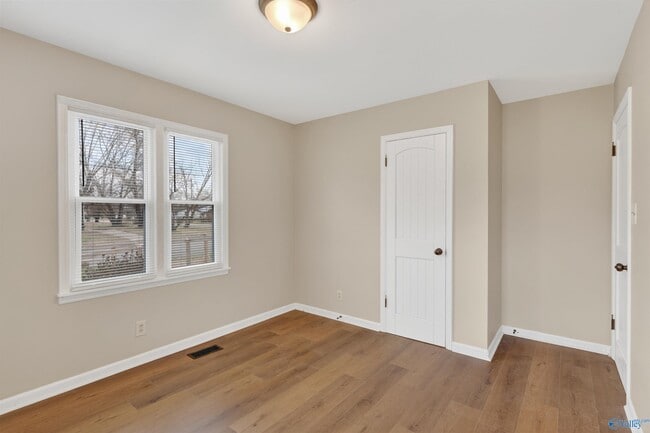 Building Photo - 1601 Armstrong St NW