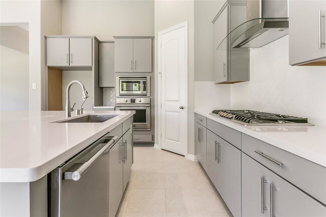 Building Photo - 4227 Carol Ridge Dr