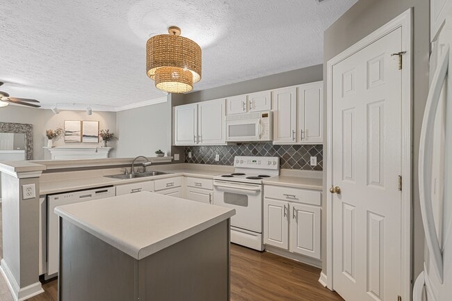 Building Photo - 650 Flintlock Ct