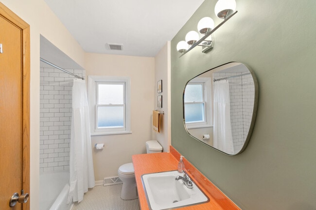 Building Photo - 426 E Ohio Ave