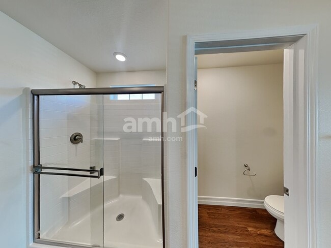 Building Photo - 960 Nero Ave