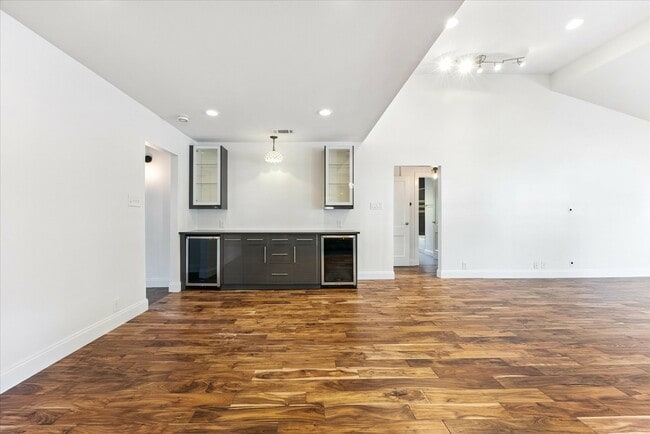 Building Photo - 1106 Fairmount Ave