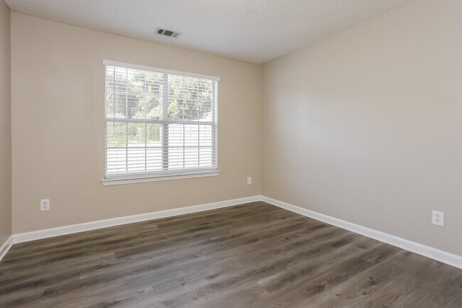 Building Photo - 3661 Colonnade Ct