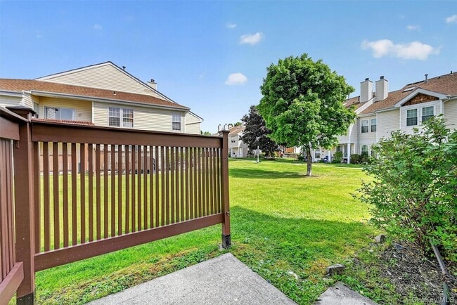 Building Photo - 2722 Whispering Hills Dr