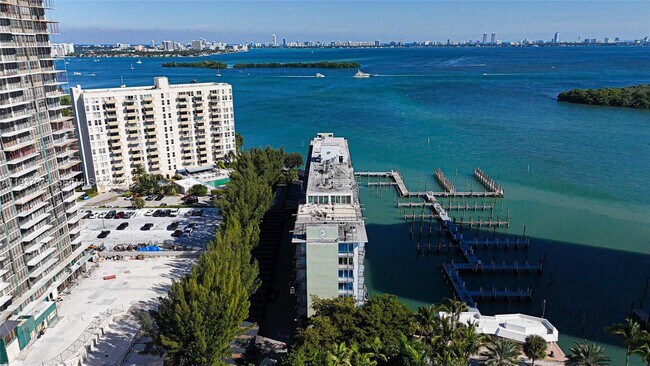 Building Photo - 770 NE 69th St