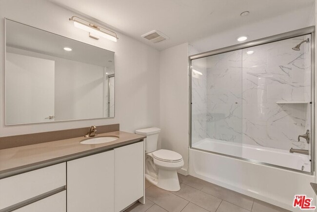 Building Photo - 1759 N Gower St