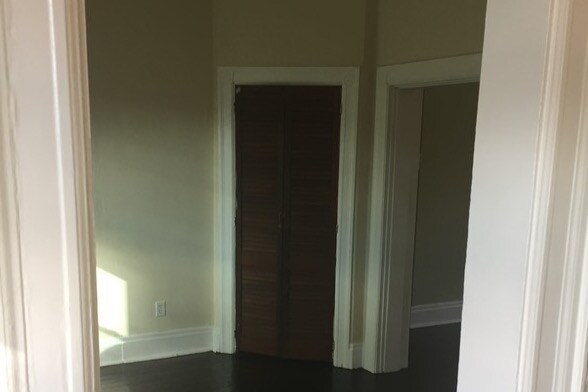 Building Photo - 811 Sarah St