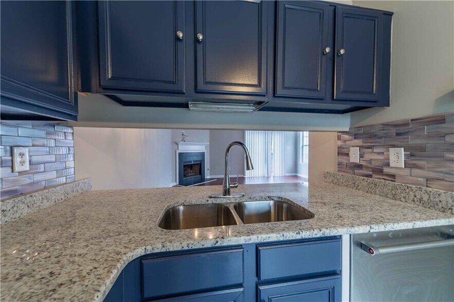 Building Photo - 3071 Majestic Park Ct