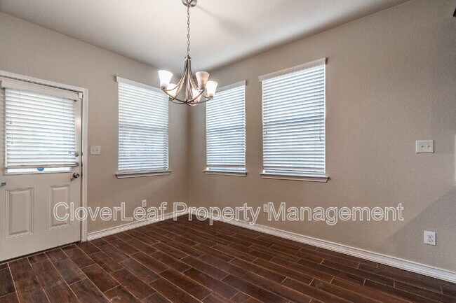 Building Photo - 213 Tumbleweed Run