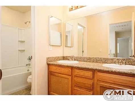 Building Photo - 1449 Water Lily Dr