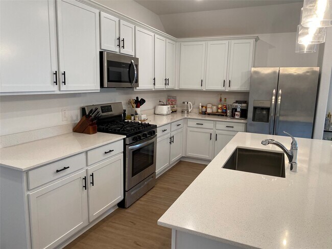 Building Photo - 17210 Daylily Dune Wy