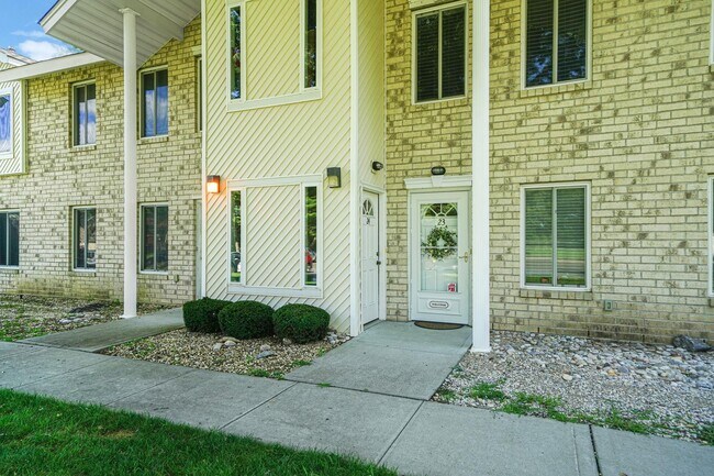 Building Photo - 24 El Camino Ct