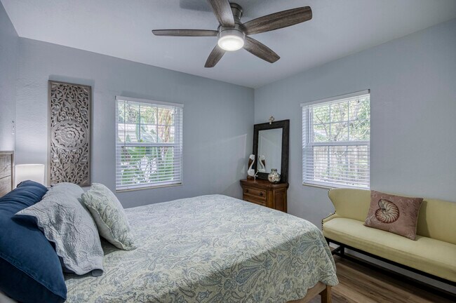 Building Photo - 404 S Caloosahatchee Ave