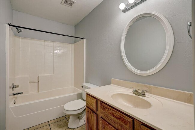 Building Photo - 7508 NW 134th St