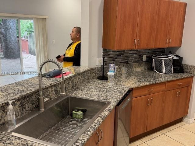 Building Photo - 2927 SW 18th Terrace