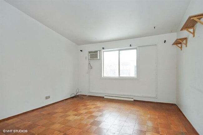 Building Photo - 2205 Fulle St