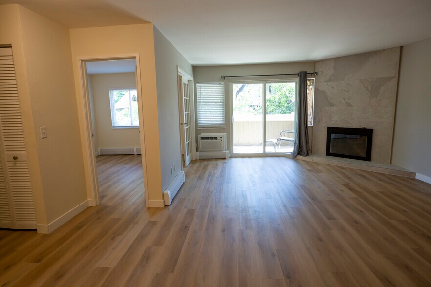 Building Photo - 3120 Corona Trl