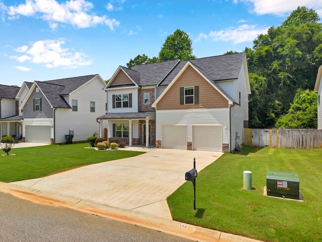 Building Photo - Spacious 4BR Home with Fenced Yard & Community Pool