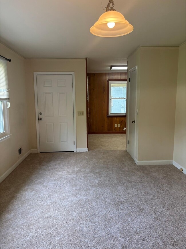 Building Photo - 2426 Peach Orchard Rd