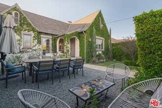 Building Photo - 513 N Mansfield Ave