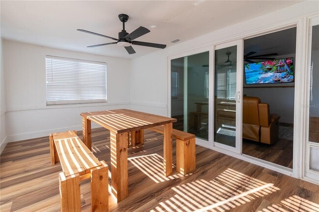 Building Photo - 1897 Dolphin Blvd S