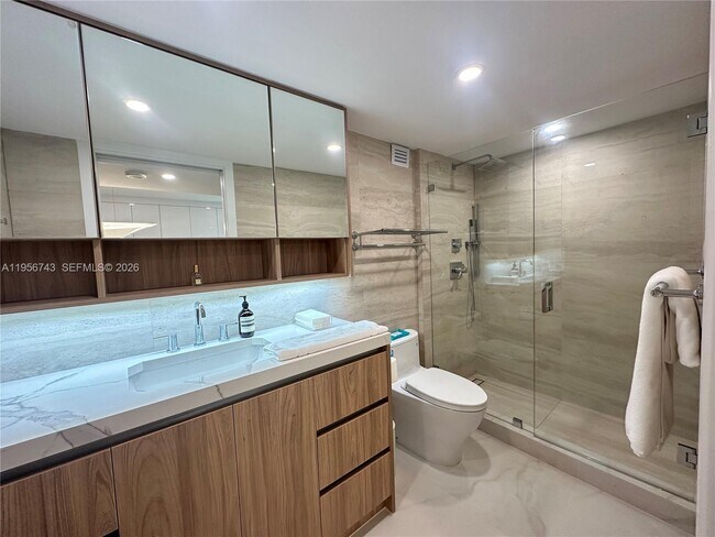 Building Photo - 2301 Collins Ave