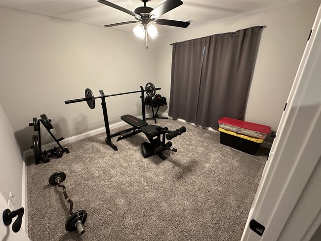 Building Photo - 4 Bedroom 3 Bathroom Home with Bonus Room!