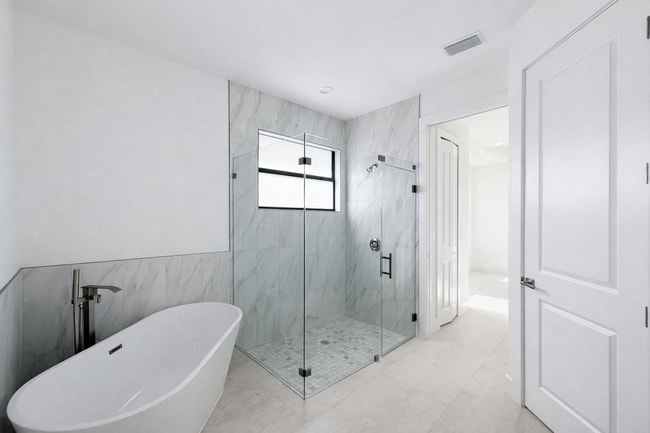 Building Photo - 211 NW 25th Ave