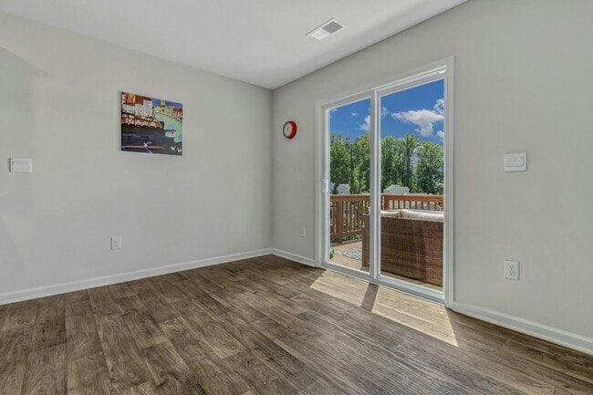 Building Photo - 227 Roper St