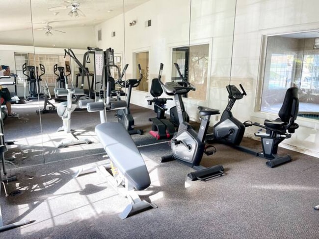 Building Photo - 211 Mission Laguna Ln