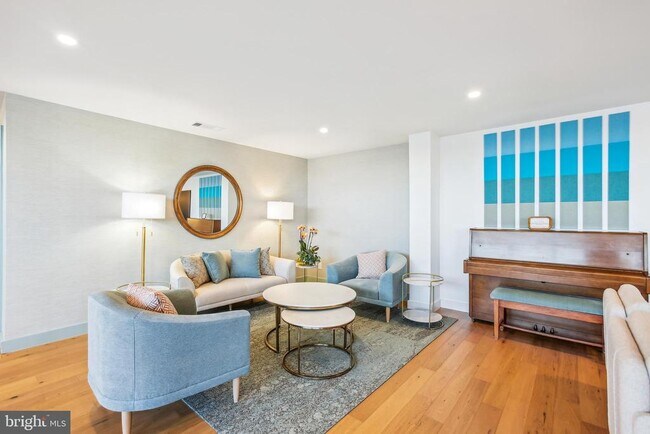 Building Photo - 501 Slaters Ln