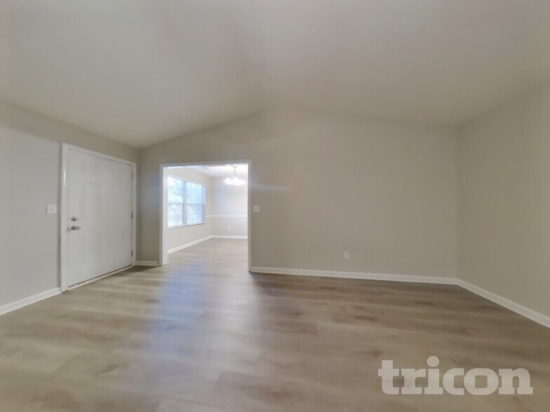 Building Photo - 265 Whistle Way