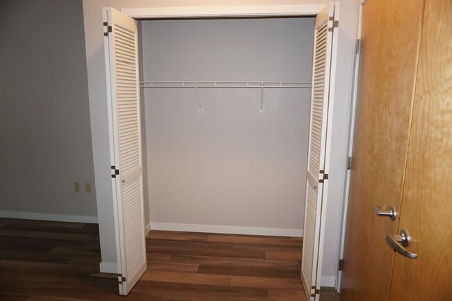 Building Photo - 701 Columbia St