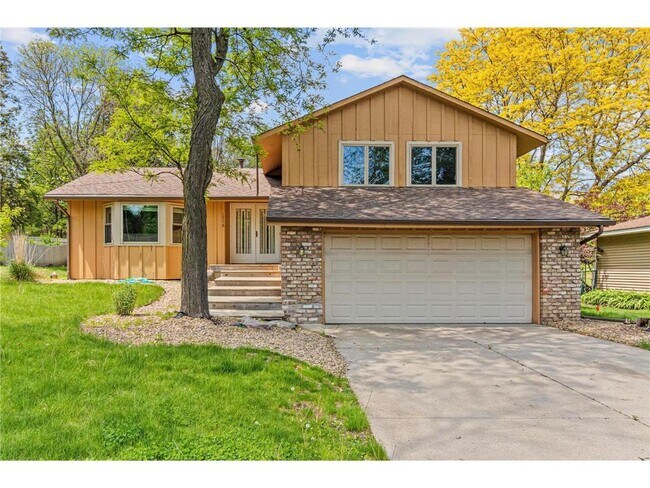 Primary Photo - 1716 Evergreen Dr