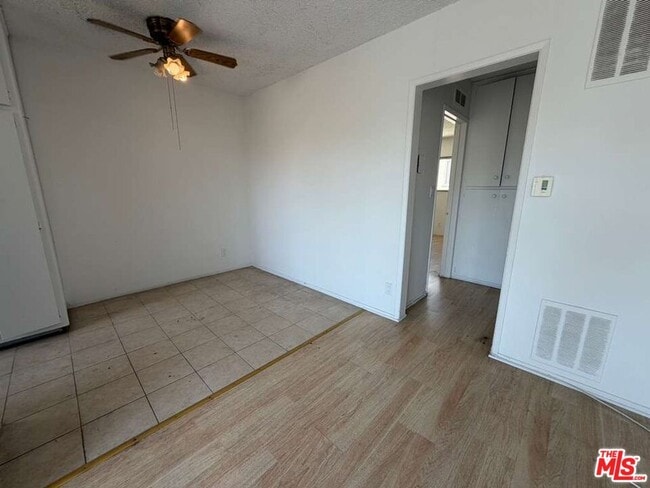 Building Photo - 1308 N Poinsettia Pl