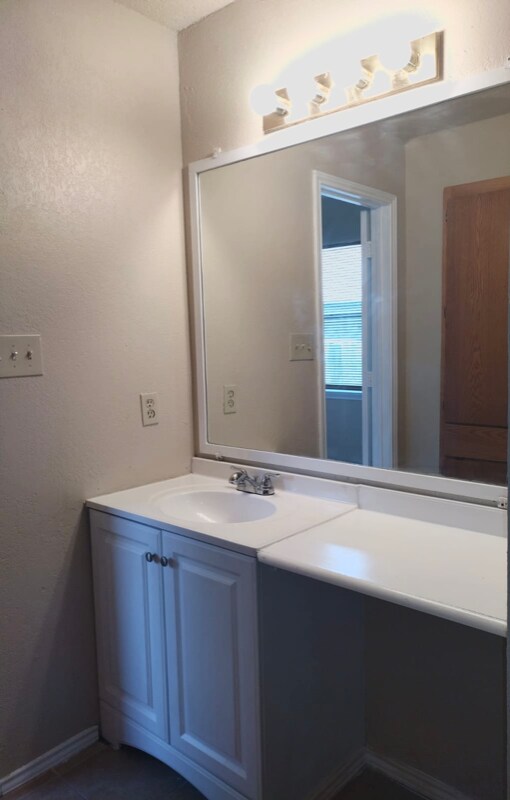 Building Photo - 5418 Lansingford Trail