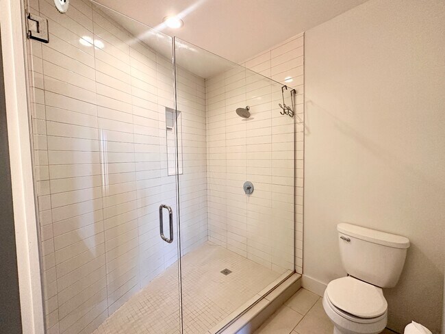 Building Photo - Modern 2-Bed, 2-Bath with In-Unit Laundry + Off-Street Parking on S Norman C. Francis Pkwy