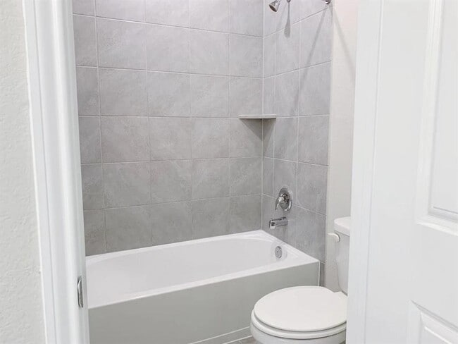 Building Photo - 29026 Endeavor River Rd