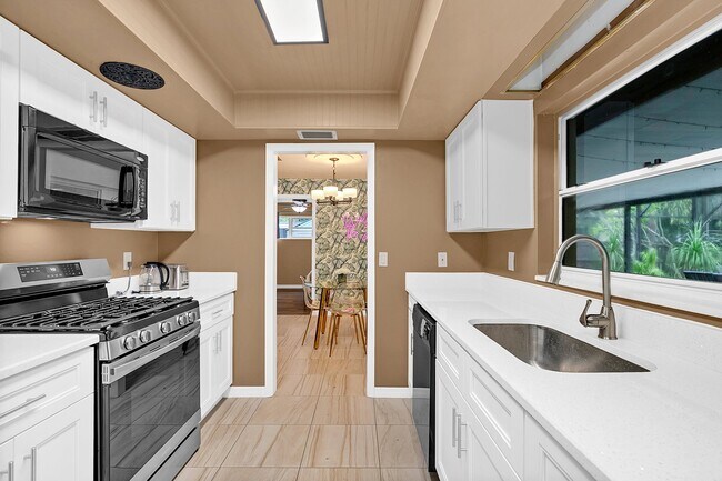 Building Photo - 2445 Keiser Ct