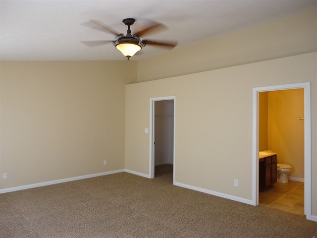 Building Photo - 12596 Pinetop Way