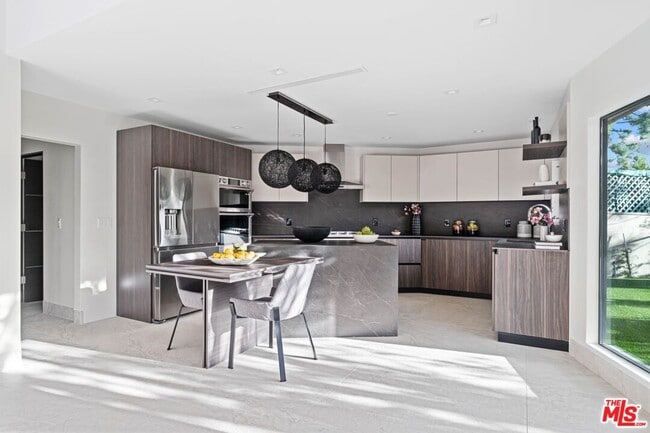 Building Photo - 2301 Donella Cir