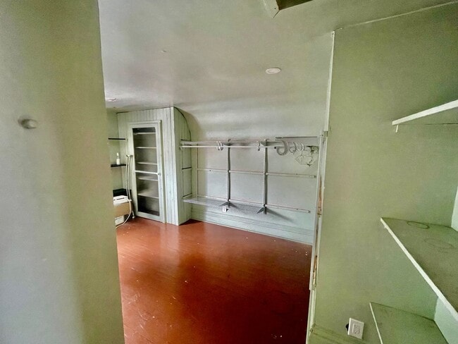 Building Photo - 4 bed 3.5 Bath- Sewickley