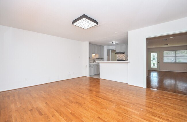 Building Photo - 6602 Housman
