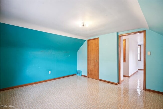 Building Photo - 20700 Goller Ave
