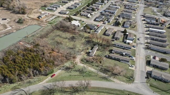 Building Photo - 393 Knollwood Rd