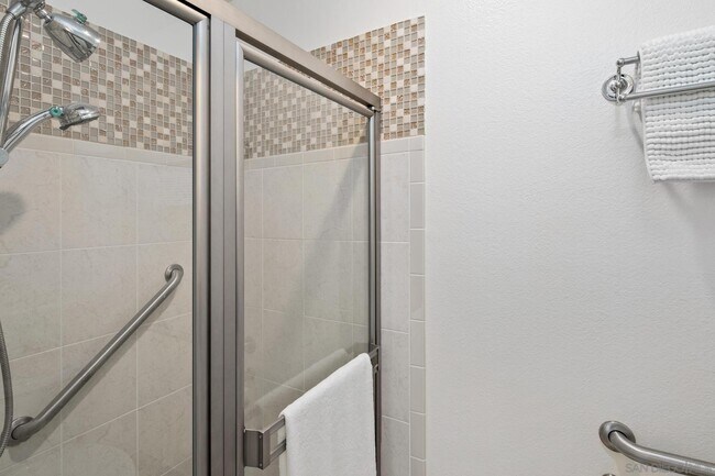 Building Photo - 6877 Caminito Mundo